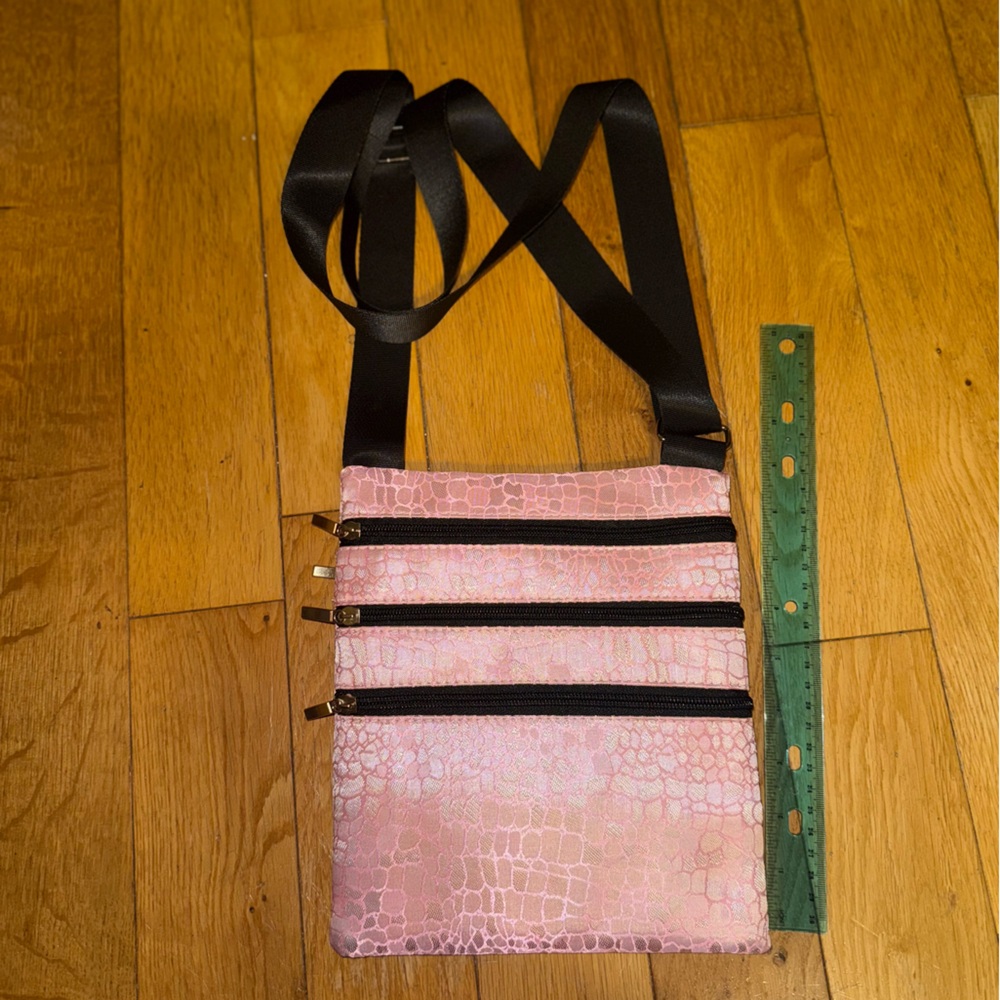 Pink animal Pattern Crossbody Bag